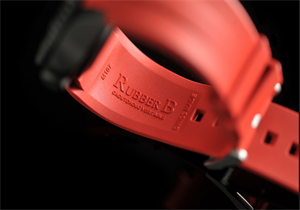 紅色款泰格豪雅膠帶